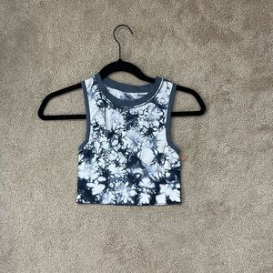 cropped blue work out top